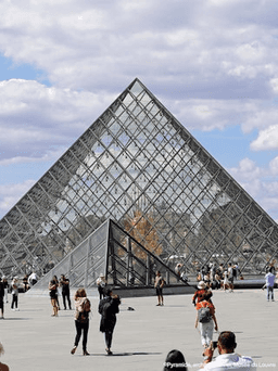 Louvre Museum Tickets in Paris