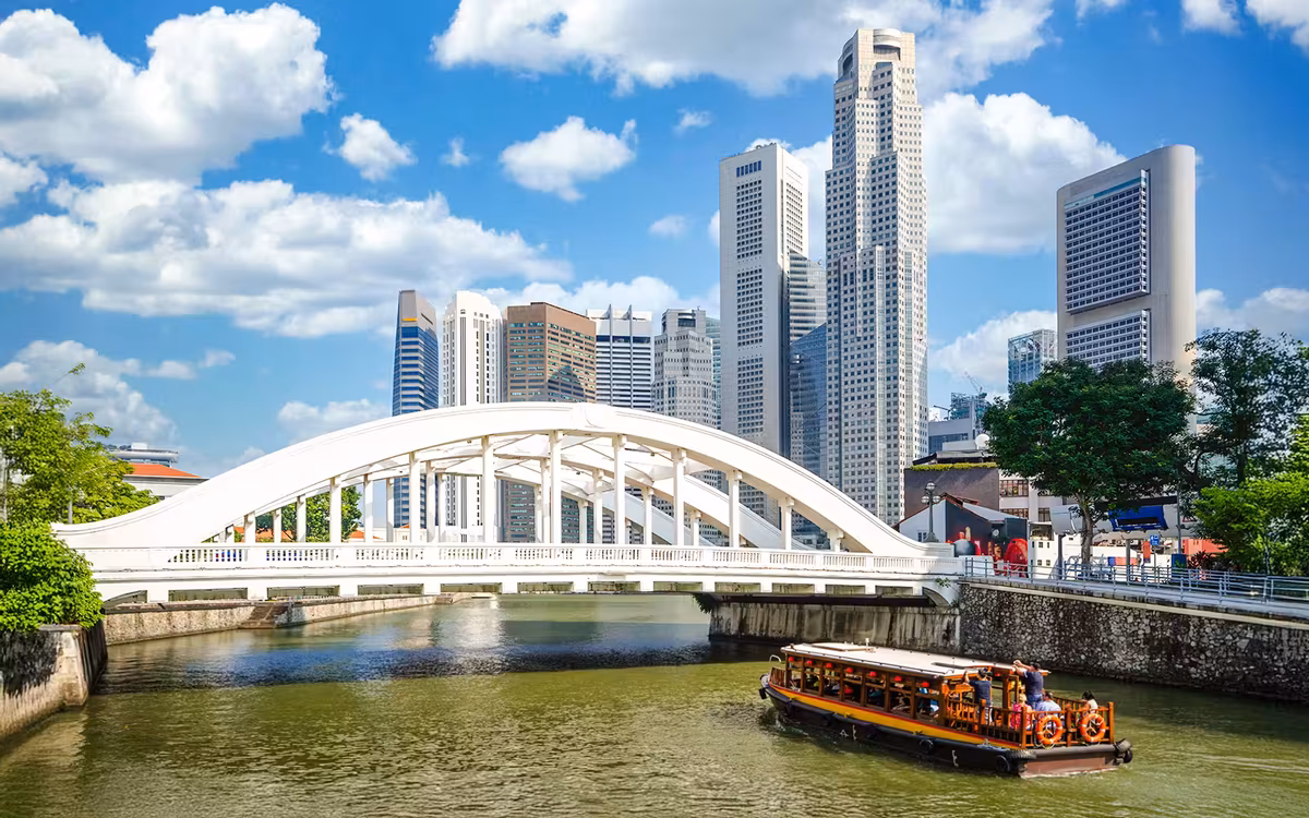 Singapore River Cruise Tickets | 40-Minute Sightseeing Cruise image 1