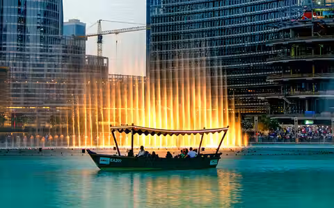Dubai Fountain Abra Lake Ride Tickets for a Scenic Show image 1